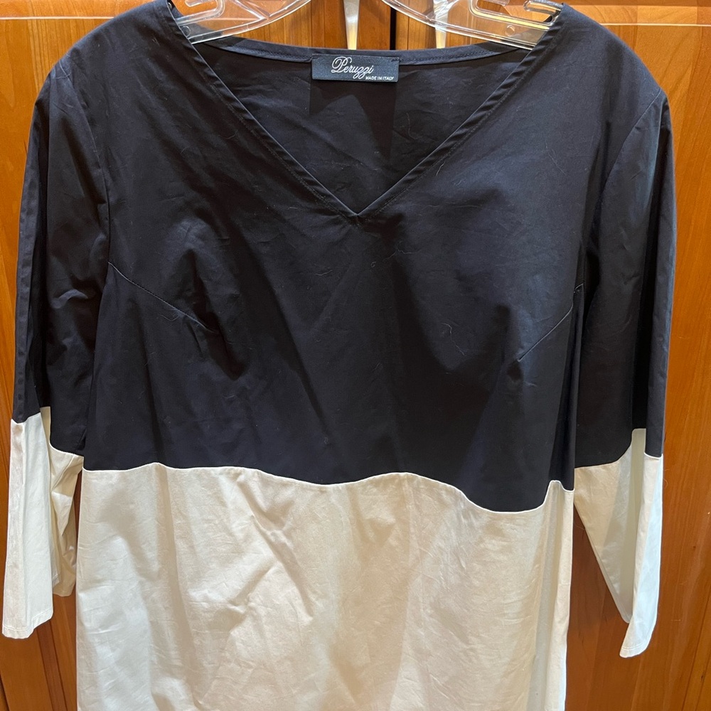Peruzzi Cotton Black and Cream V-Neck Top